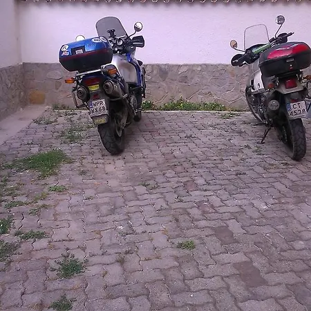 Center *